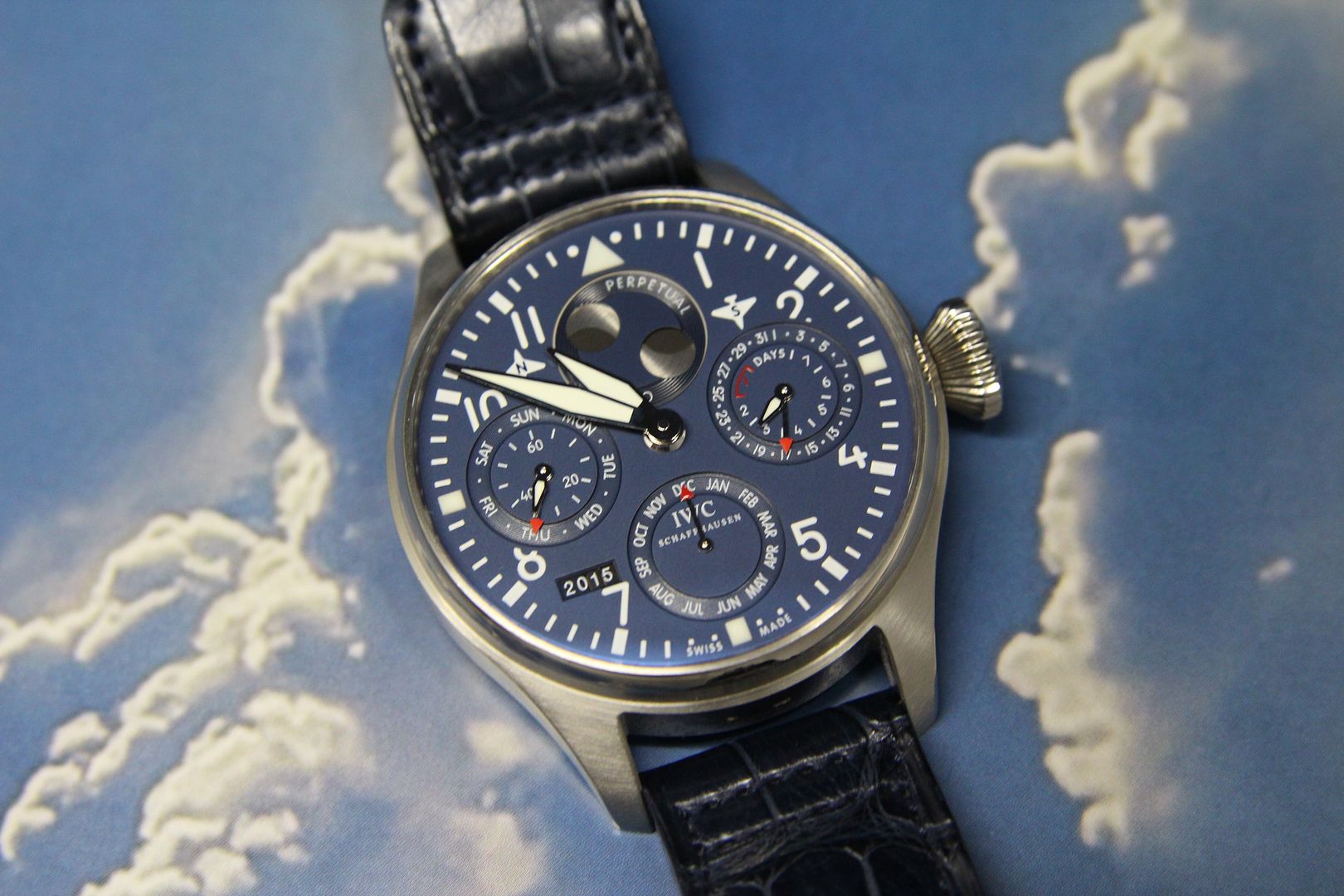 i1164.photobucket.com/albums/q562/teeveetee9/Bucherer%20Big%20Pilot%20Perpetual/IMG_4365_zpsaf4mkwfe.jpg