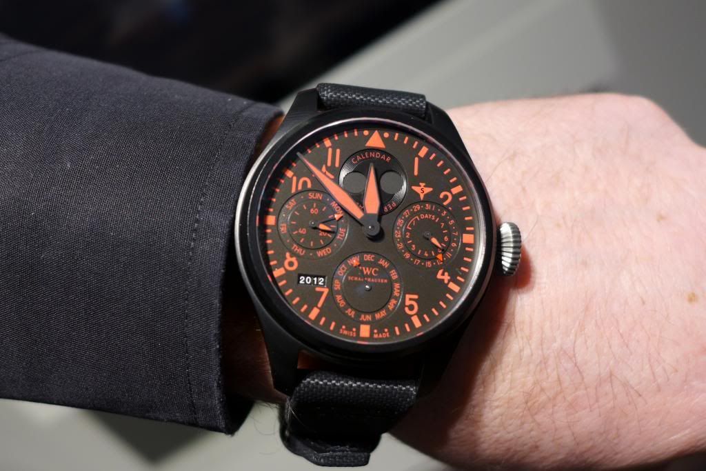 i1164.photobucket.com/albums/q562/teeveetee9/IWC%202013%20LE%20Ceramic%20Pilots/P1000496_zps6e702ab7.jpg