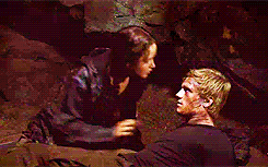 hunger games kiss peeta photo: peetakatniss.gif