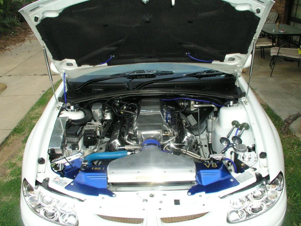 Clear coat over older paint. Just Commodores