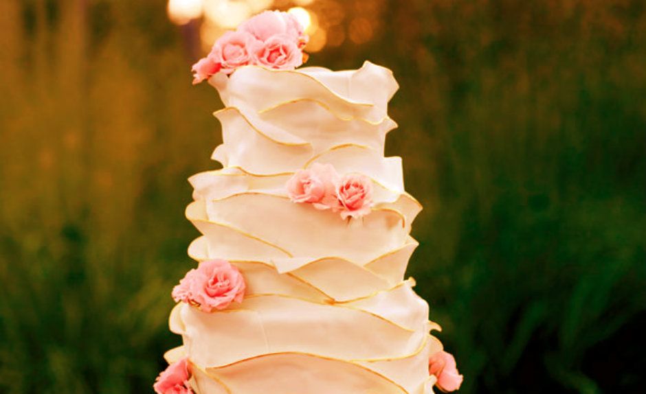 wedding-cakes-pictures-of-white-wedding-cakes-629-1