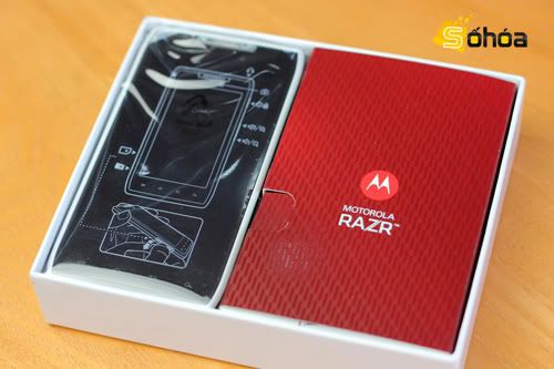 Droid-Razr-13.jpg