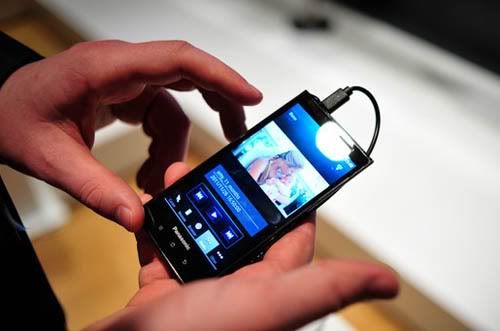 panasonic-eluga-pictures-hands-on-19.jpg