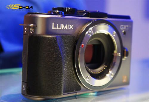 panasonic-gx1-1.jpg