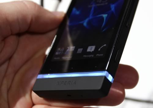 sony_xperia_u_hands-on_sg_13.jpg