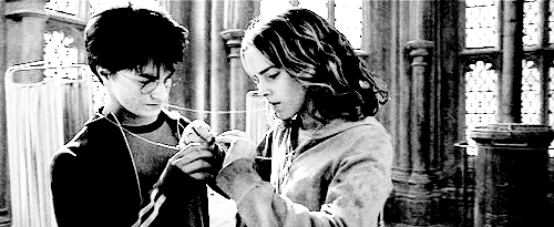 http://i1164.photobucket.com/albums/q580/gabyharketlove/prisioneiro%20de%20askaban_zpsvxcrjkaz.gif